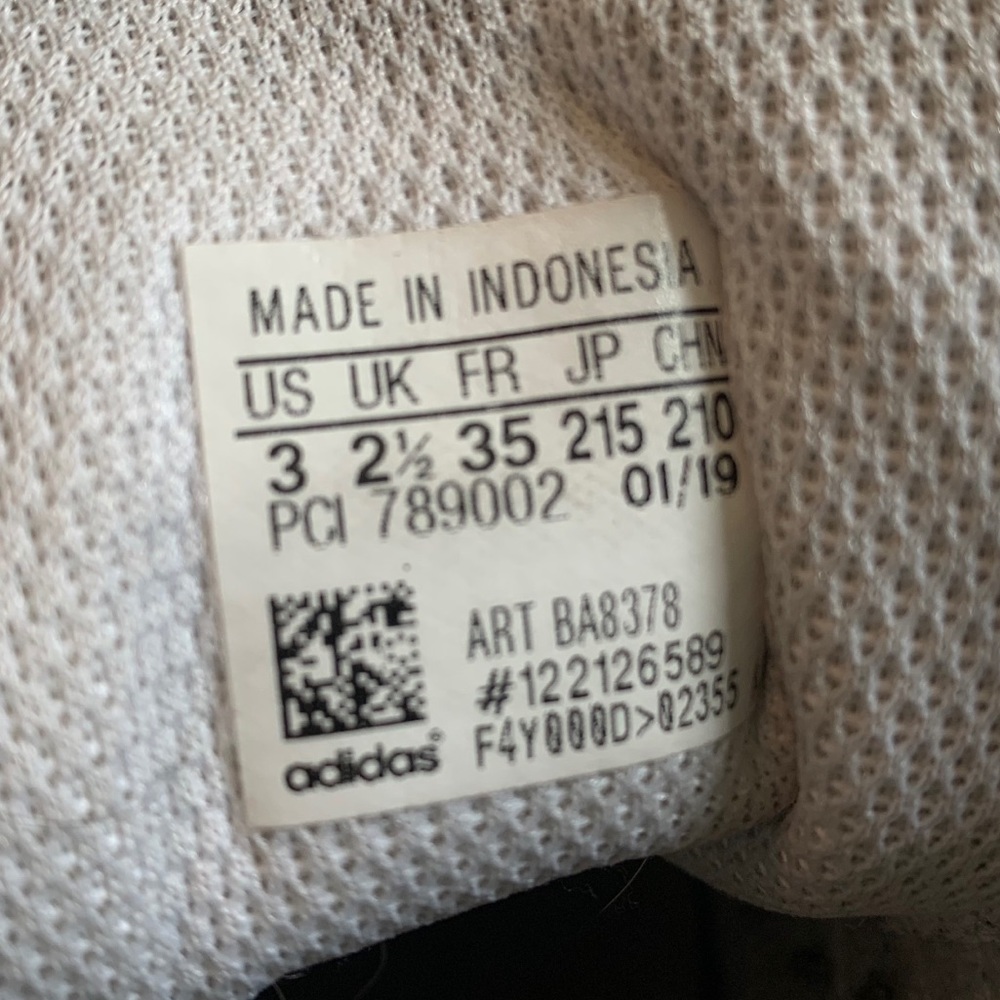 Adidas - Picture 2 of 2